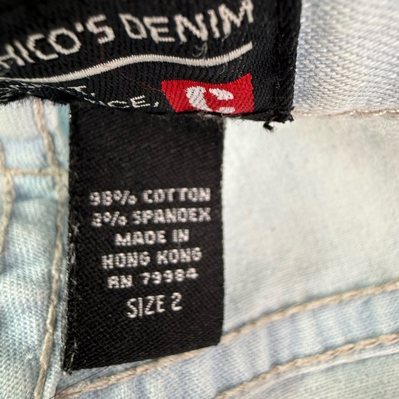 Chicos High-Rise Straight-Leg Crop Jeans Light Blue Size 12 or Large - Picture 3 of 7